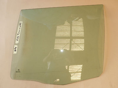 BMW E39 Touring Seiten Scheibe / Fenster Glas HINTEN LINKS  ABHOLUNG – Bild 1