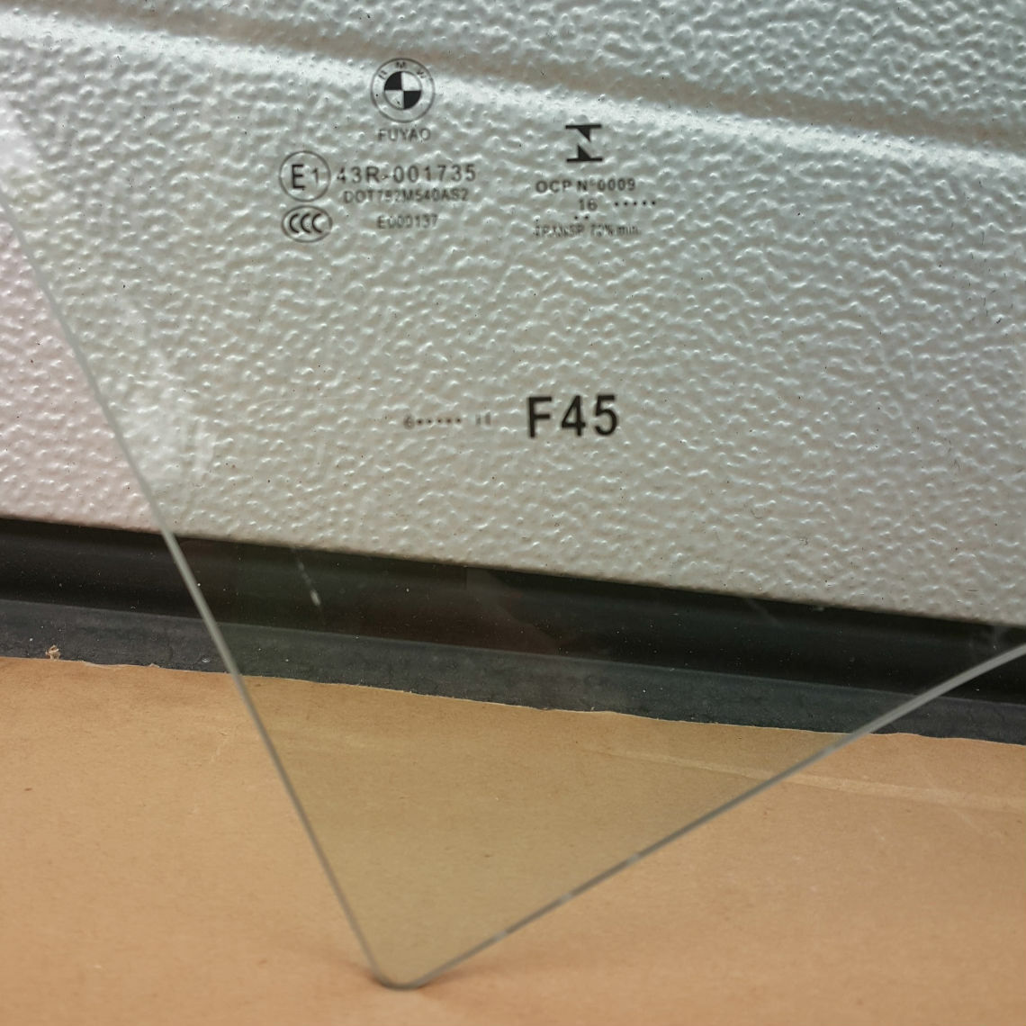 BMW 2er F45 Active Tourer Seiten Glas Scheibe Beifahrer Tür VORNE RECHTS – Bild 2