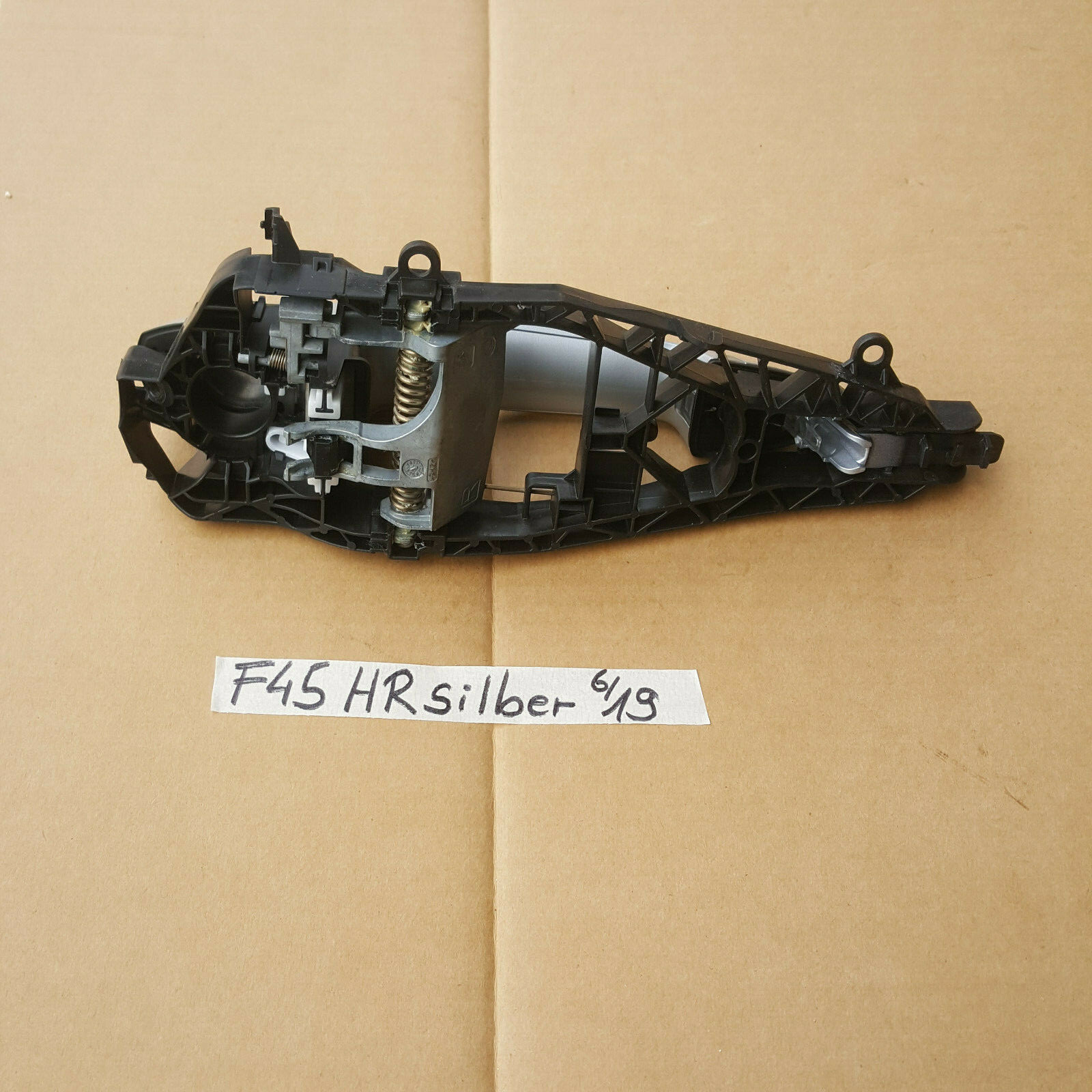 BMW 2er F45 F46 X1 F48 Tür Griff aussen HINTEN RECHTS Glacier Silber A83  – Bild 2