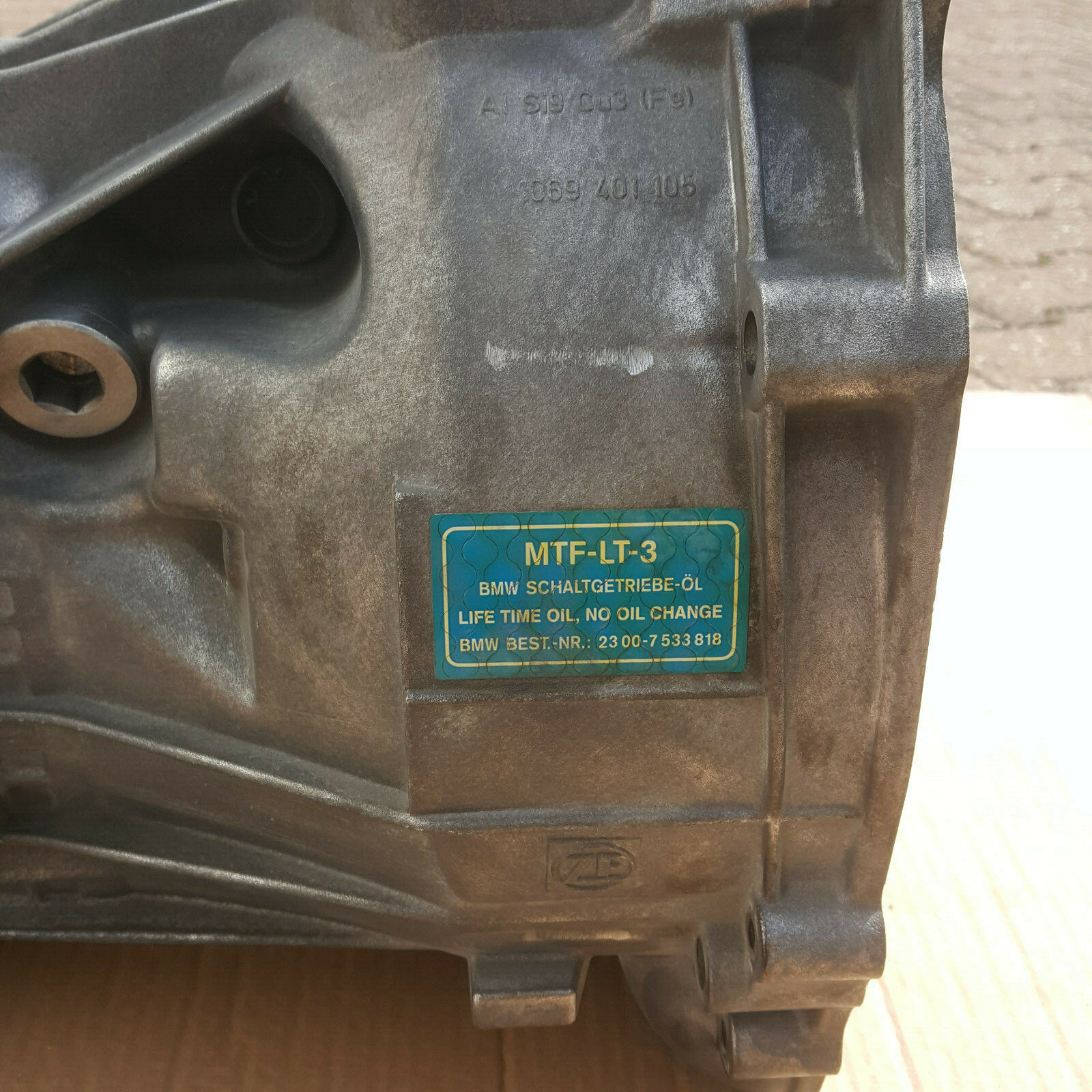 BMW E90 E91 E92 E93 E87 Start Stop Getriebe 320 Diesel 7561767 Schaltgetriebe – Bild 5