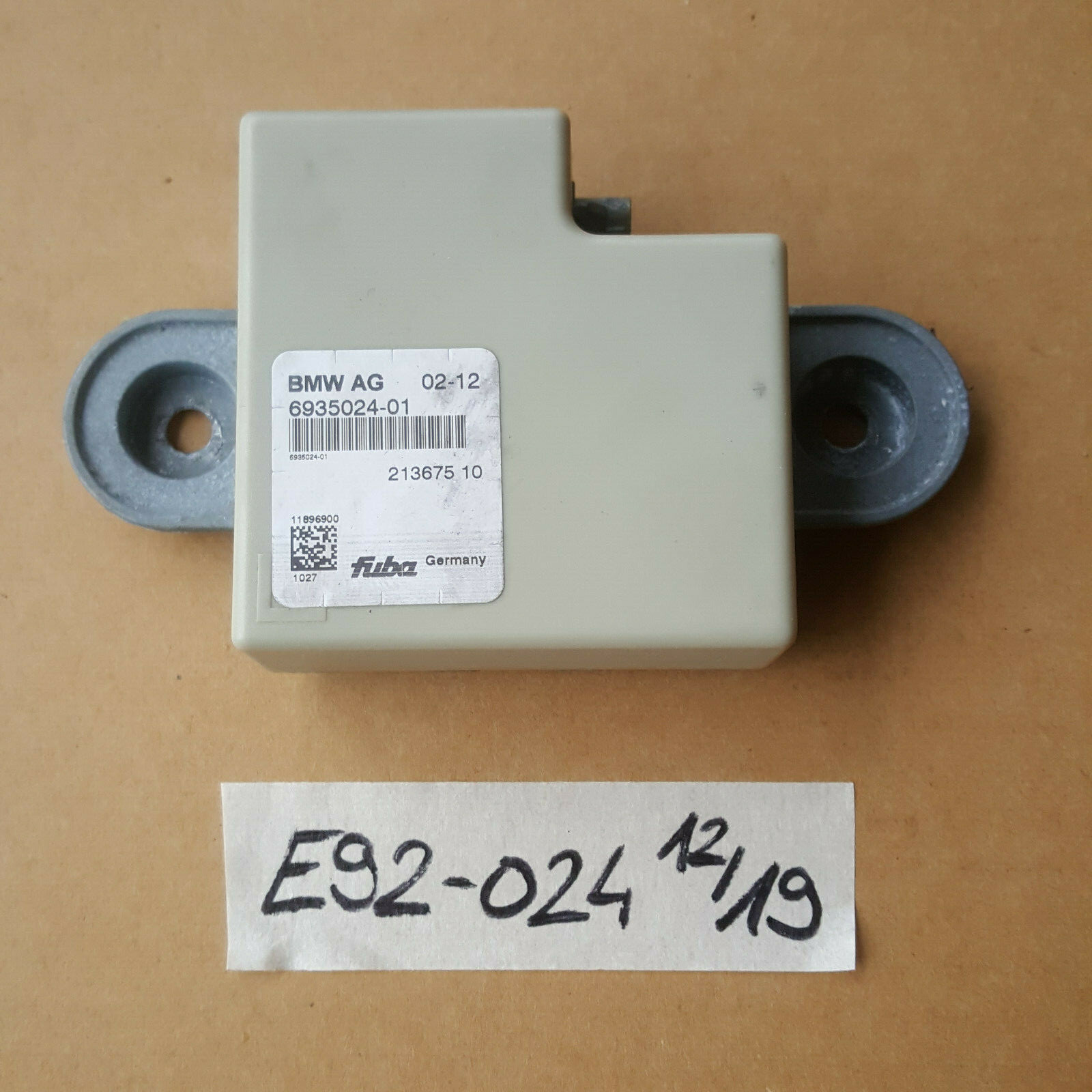 BMW E90 E91 E92  Antennenverstärker Audio Verstärker GSM-Notfall-Antenne 6935024 – Bild 1