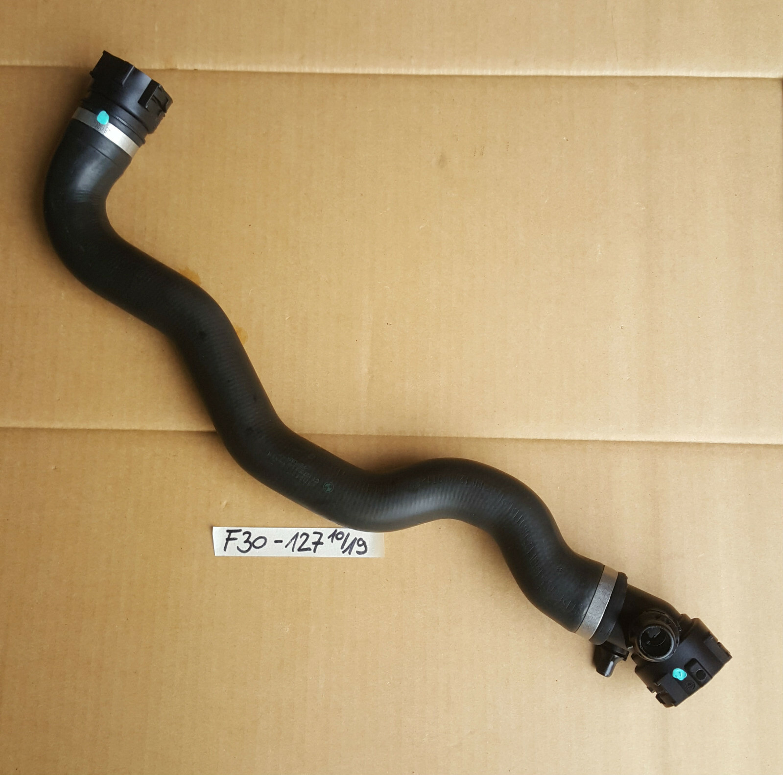 BMW F20 F21 F22  F30 F31 F34 F32 F33 Kühler Schlauch Kühlmittelschlauch 7811127