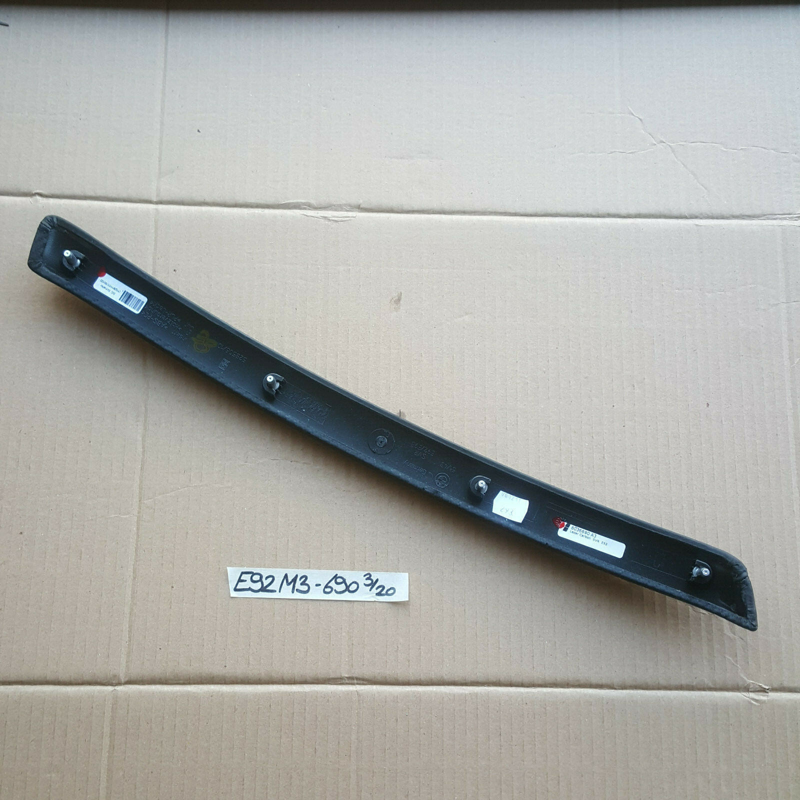 BMW E92 M3 Dekorleiste Zier Leiste Leder Carbon Seitenverkleidung RECHTS 8036690 – Bild 3