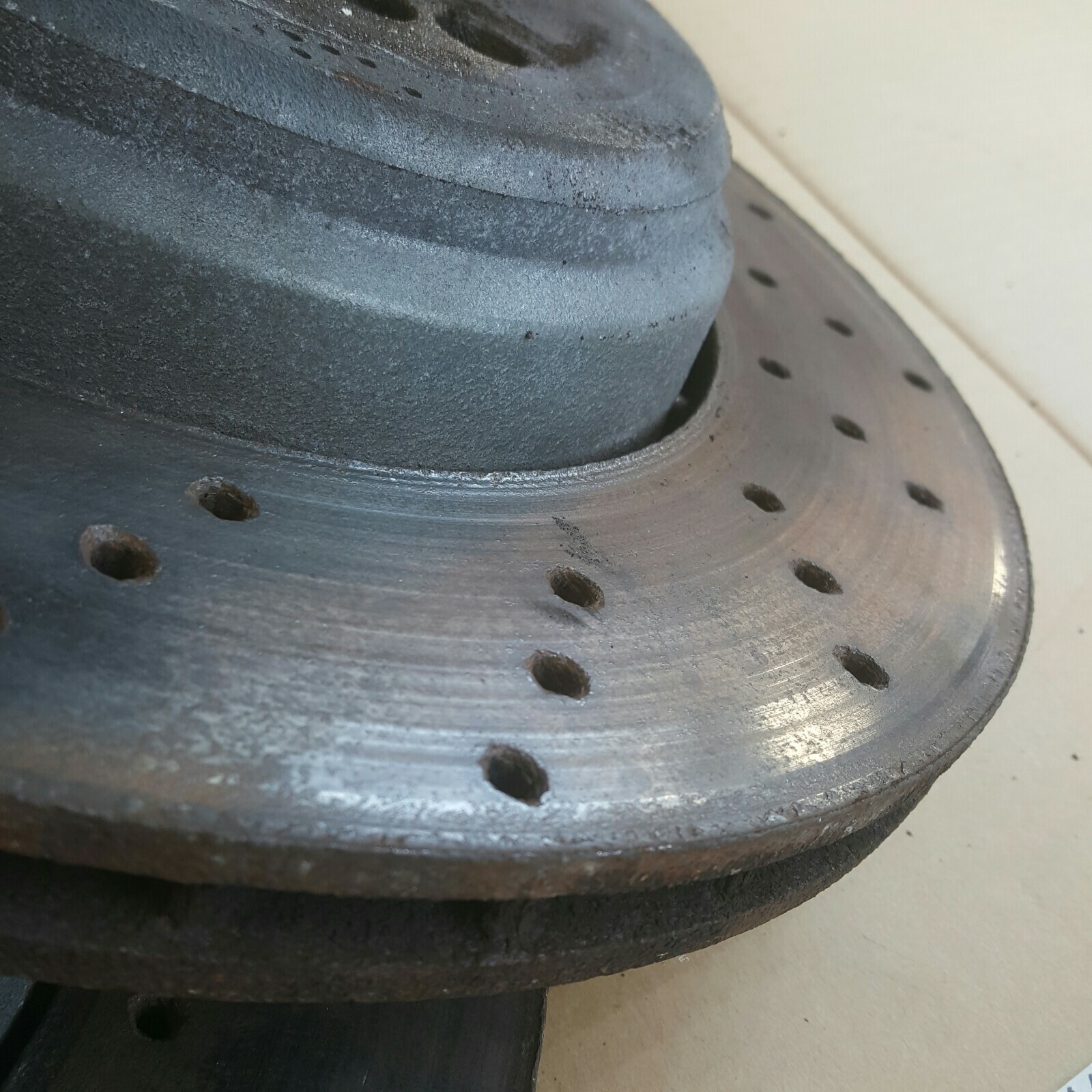 BMW E90 E92 E93 M3 Bremsscheiben Bremsscheibe belüftet HINTEN rechts + links  – Bild 4