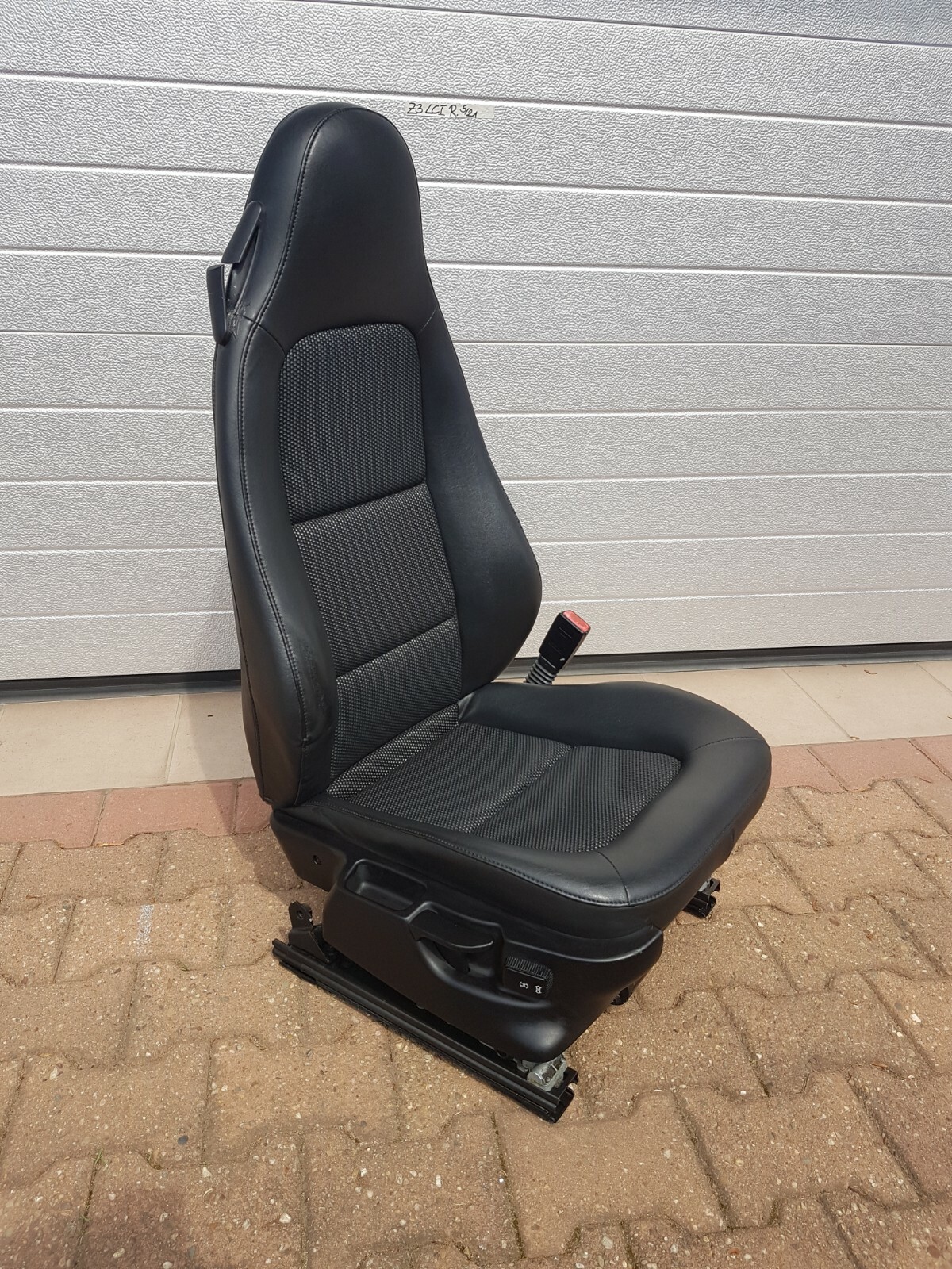 BMW Z3 Roadster Facelift Bei Fahrer Sitz Leder schwarz RECHTS  Gestell  Motor – Bild 1