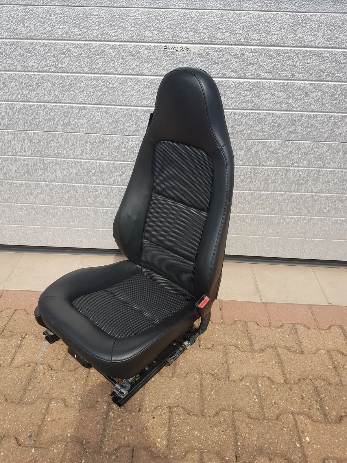 BMW Z3 Roadster Facelift Bei Fahrer Sitz Leder schwarz RECHTS  Gestell  Motor – Bild 3