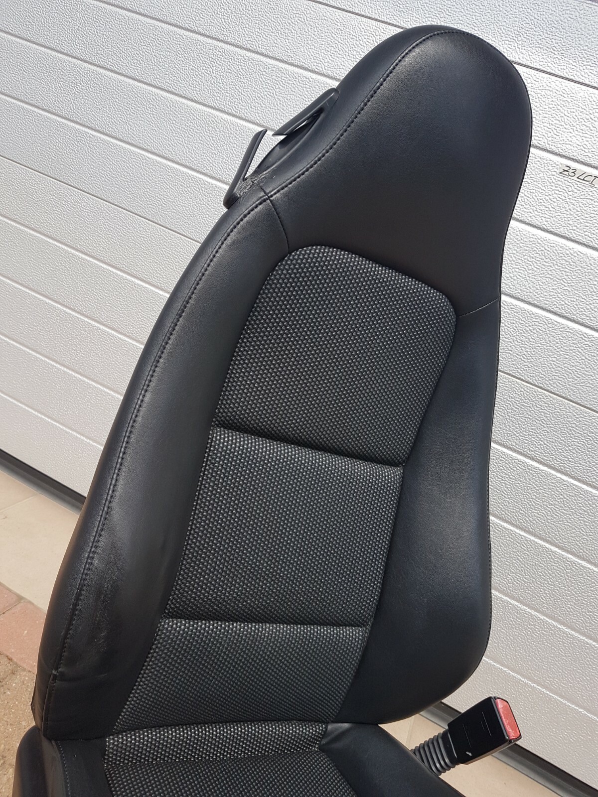 BMW Z3 Roadster Facelift Bei Fahrer Sitz Leder schwarz RECHTS  Gestell  Motor – Bild 5