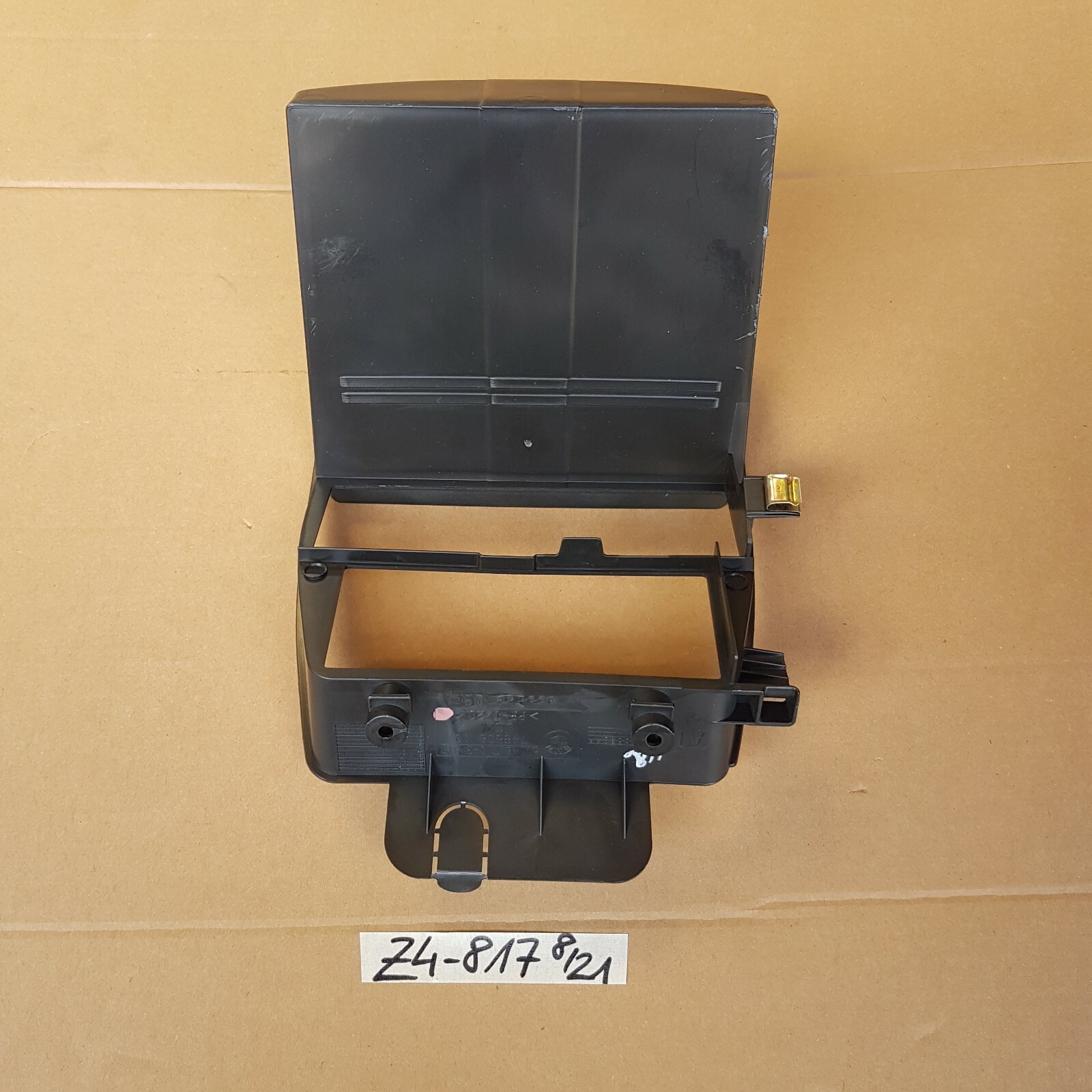 BMW Z4 E85 Ablage Fach Mittelkonsole Box Rahmen Staufach HINTEN 7043817