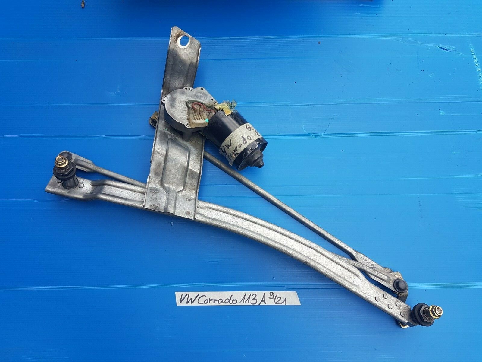 VW Corrado Scheibenwischer Motor + Gestänge VORNE 535955113 A – Bild 1