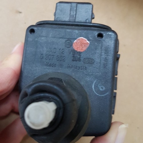 BMW E36 Scheinwerfer Stellmotor Leuchtweitenregulierung Bosch 0307852 Pin ab – Bild 3