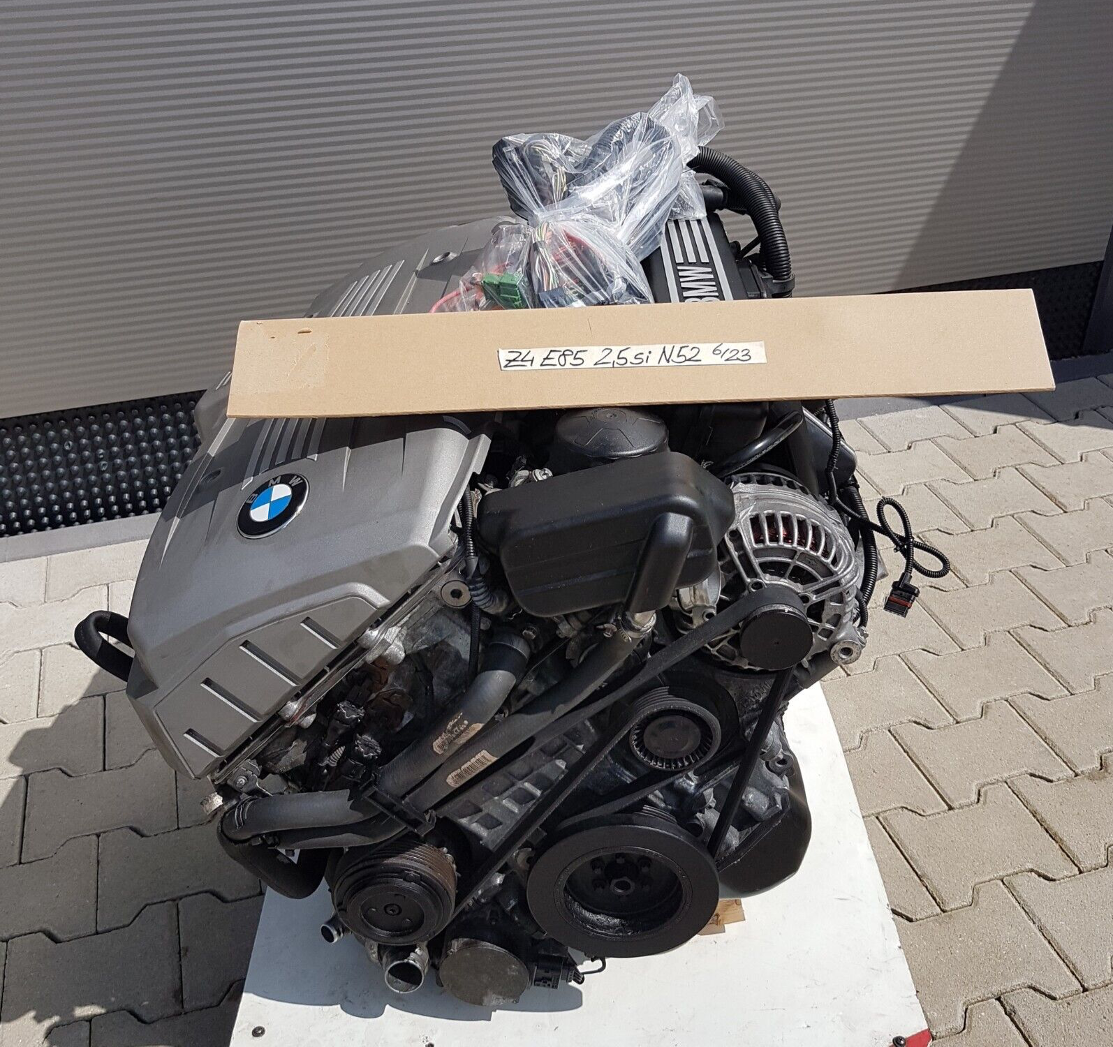 BMW Z4 E85 Motor 177 PS  2,5i Engine N52 Zylinderkopf ca. 103.000 Km ABHOLUNG – Bild 1
