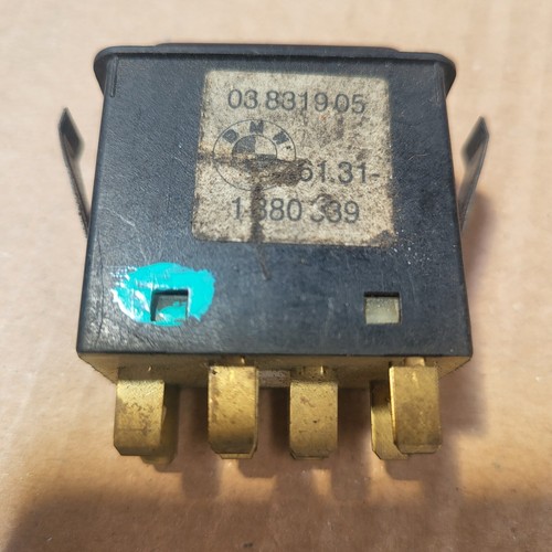 BMW E28  E30 Warnblinker Schalter für Warnblink Anlage 1380339 Warnblinkschalter – Bild 4
