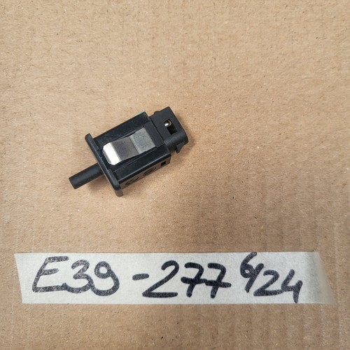 BMW E36 E38 E39 E60 E61 E63 E64 Schalter Kontaktschalter Handschuhfach 1388277 – Bild 1