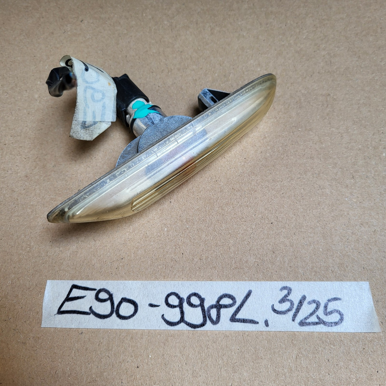 BMW E90 E91 Seiten Blinker Kotflügel VORNE LINKS Zusatzblinkleuchte 6932998 – Bild 1