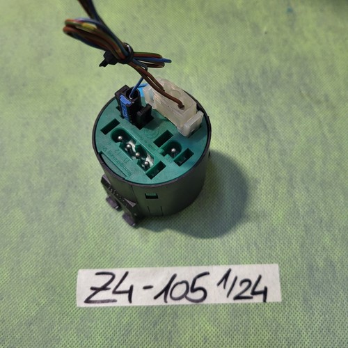 BMW E46 / E34 / E39 / E32 / E38 / E31 / X3: E83 / Z8 / Z4 Gong  9155105 Stecker  – Bild 2