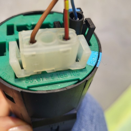 BMW E46 / E34 / E39 / E32 / E38 / E31 / X3: E83 / Z8 / Z4 Gong  9155105 Stecker  – Bild 3