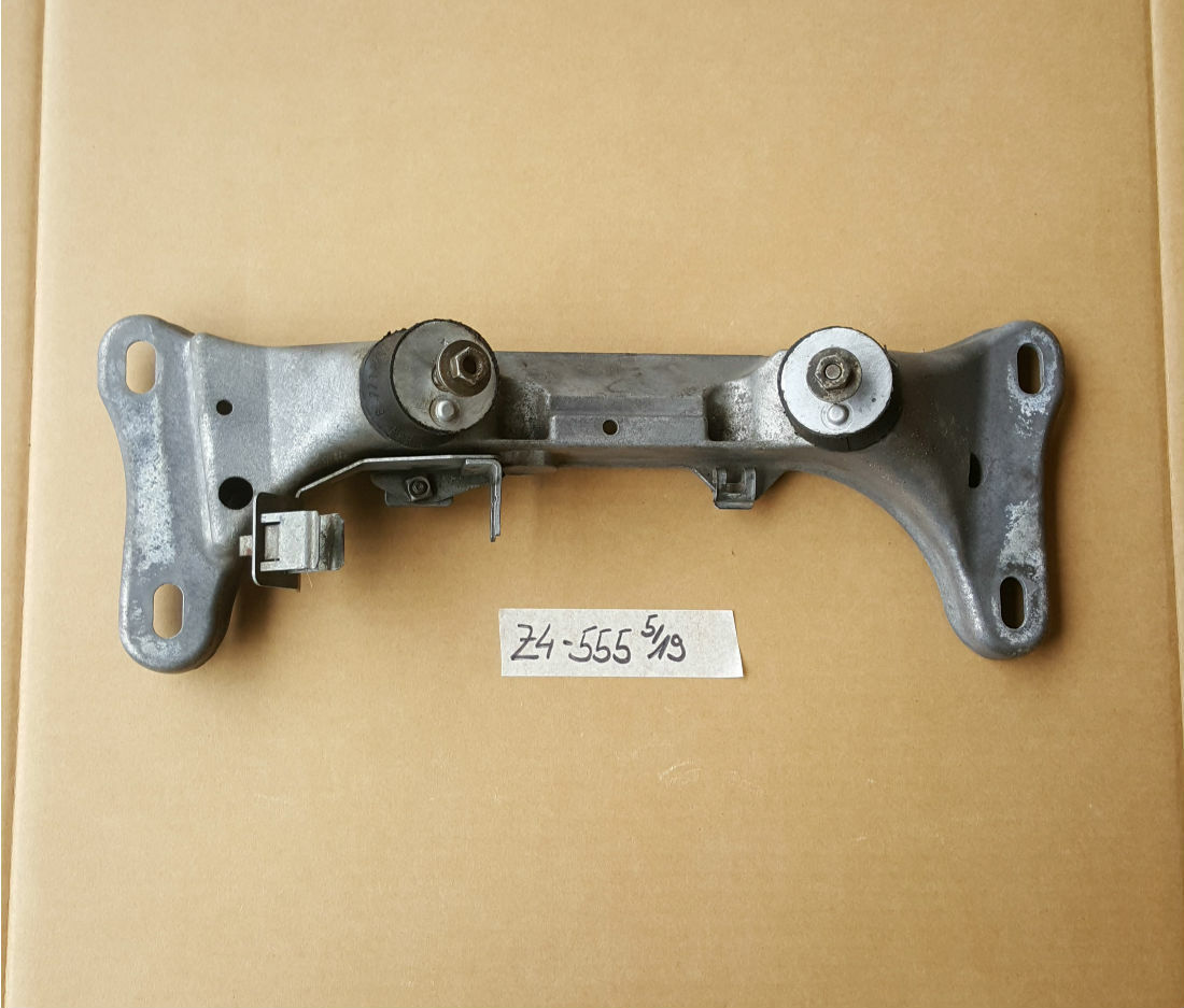 BMW Z4 E85 E46 Getriebe Halterung Träger Halter / Getriebeträger 6768555 – Bild 1