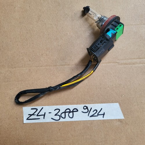 BMW 3er E90 E91 E92 E93 / Z4 E85 E86 Nebel Scheinwerfer Stecker 6907388 + Birne  – Bild 1