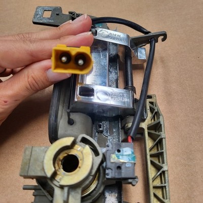 BMW Z3 Roadster Coupe Türgriff Tür Öffner Griff außen VORNE RECHTS 1960801 Chrom – Bild 8