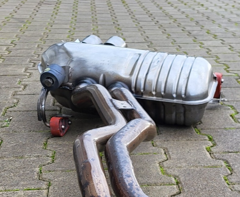 BMW Z4 E85 E86 Auspuff HINTEN N52 Motor Endschalldämpfer 7560513 Endtopf 2,5 si