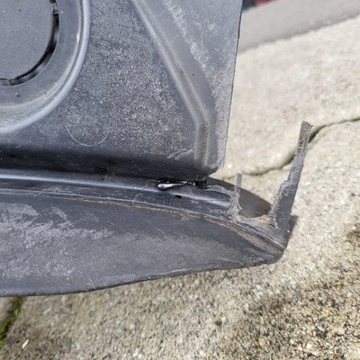 BMW Z4 E85 Spritzschutz Radschale Befestigung VORNE Unten LINKS 7168995 geklebt  – Bild 3