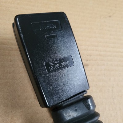 BMW Z3 Roadster Gurt Straffer  Schloss Gurtstrammer LINKS 8221011 Kabel Stecker – Bild 2