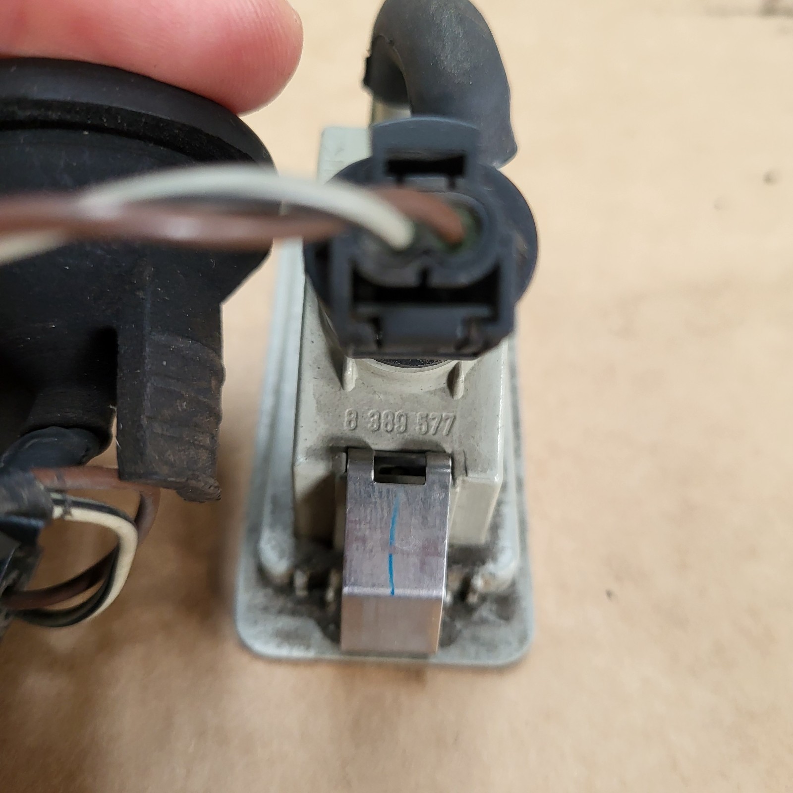 BMW Z3 Nummernschild Beleuchtung HINTEN Kennzeichen Lampe + Kabel