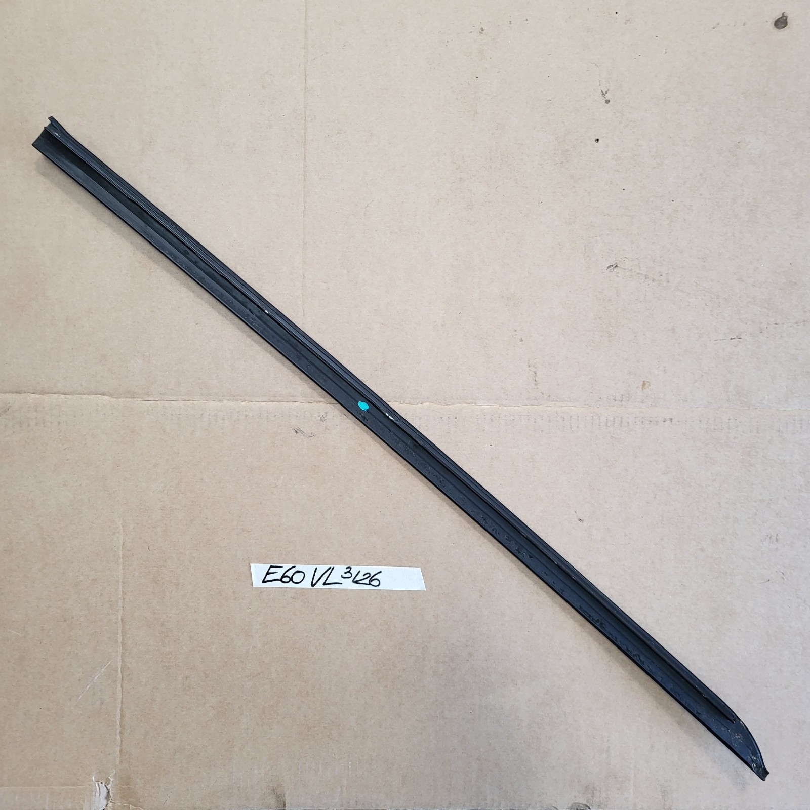 BMW E60 E61 Zierleiste Wasserfang Leiste Abdeckung Windschutzscheibe LINKS – Bild 2