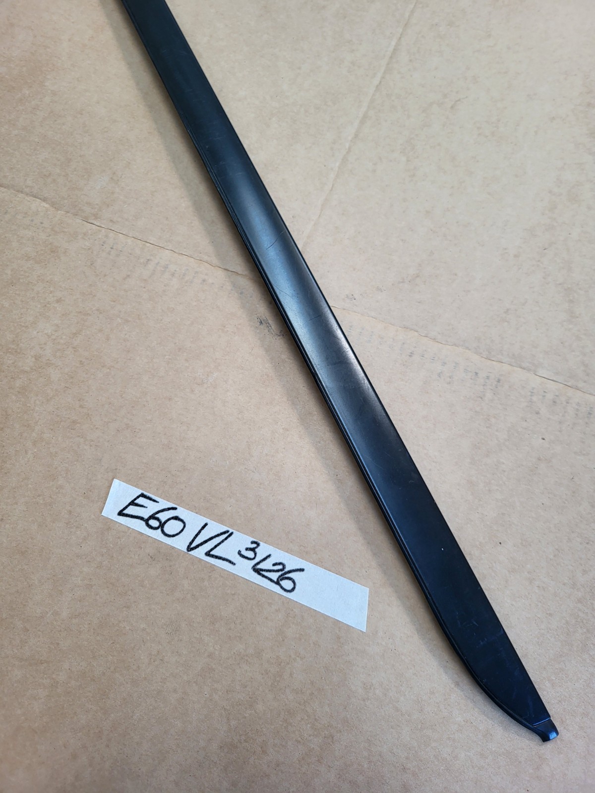 BMW E60 E61 Zierleiste Wasserfang Leiste Abdeckung Windschutzscheibe LINKS – Bild 3