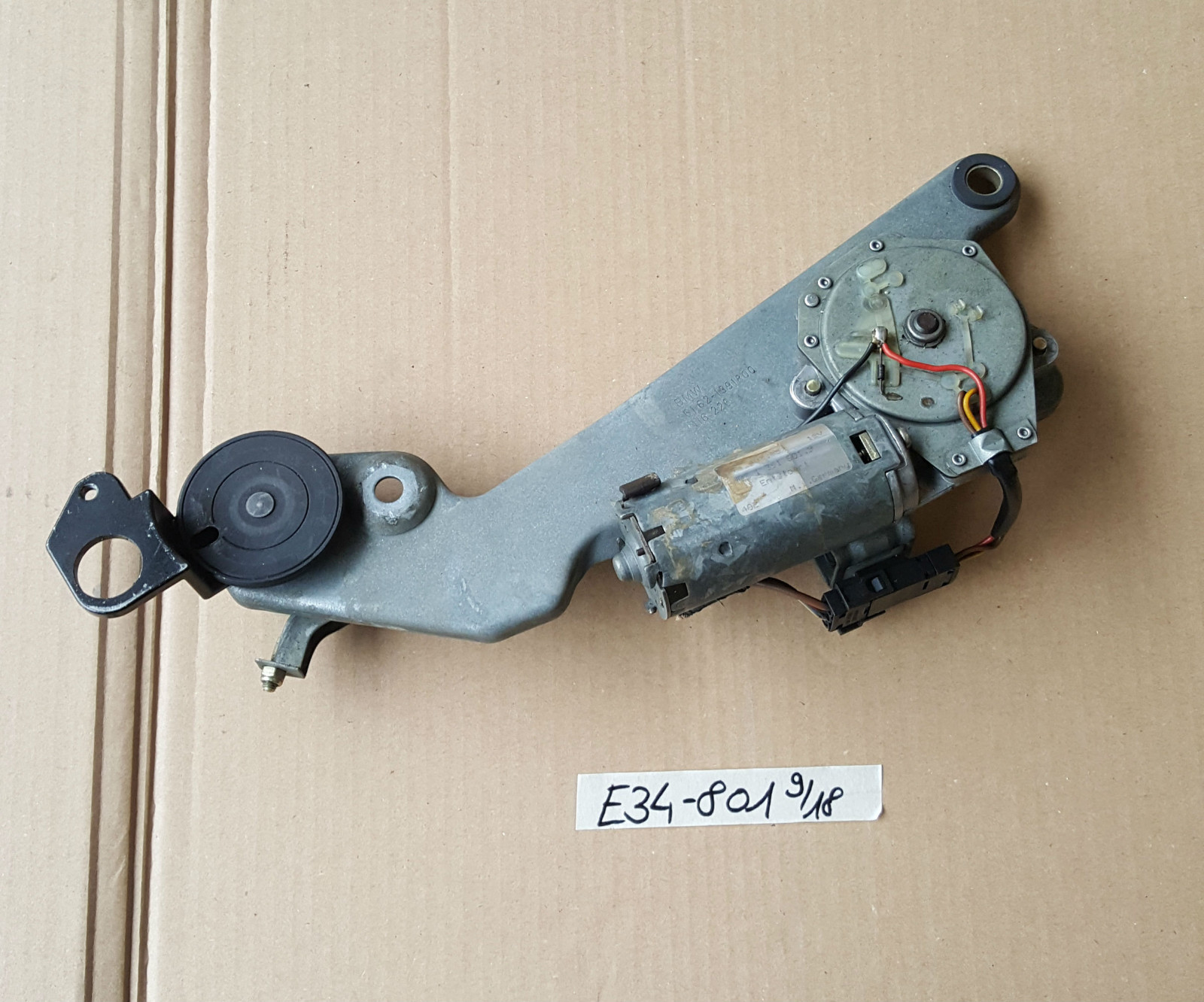 BMW E34 Touring Heckwischer Motor  Wischermotor HINTEN 1391801 + Halter 8355721 – Bild 1