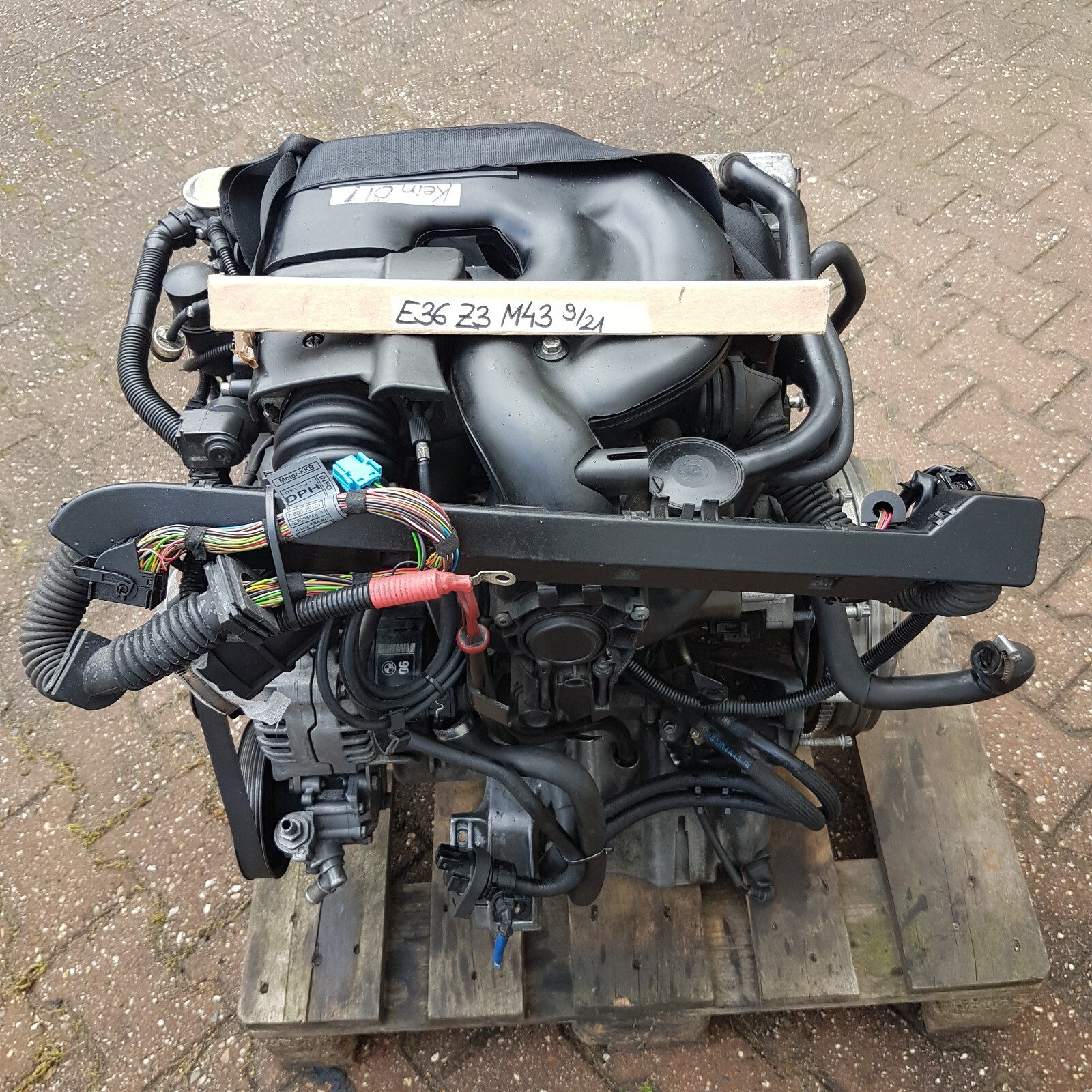 BMW E46 Z3 Roadster Motor Engine 1,9 Liter M43 Triebwerk 118 PS 139 TKM ABHOLUNG – Bild 4