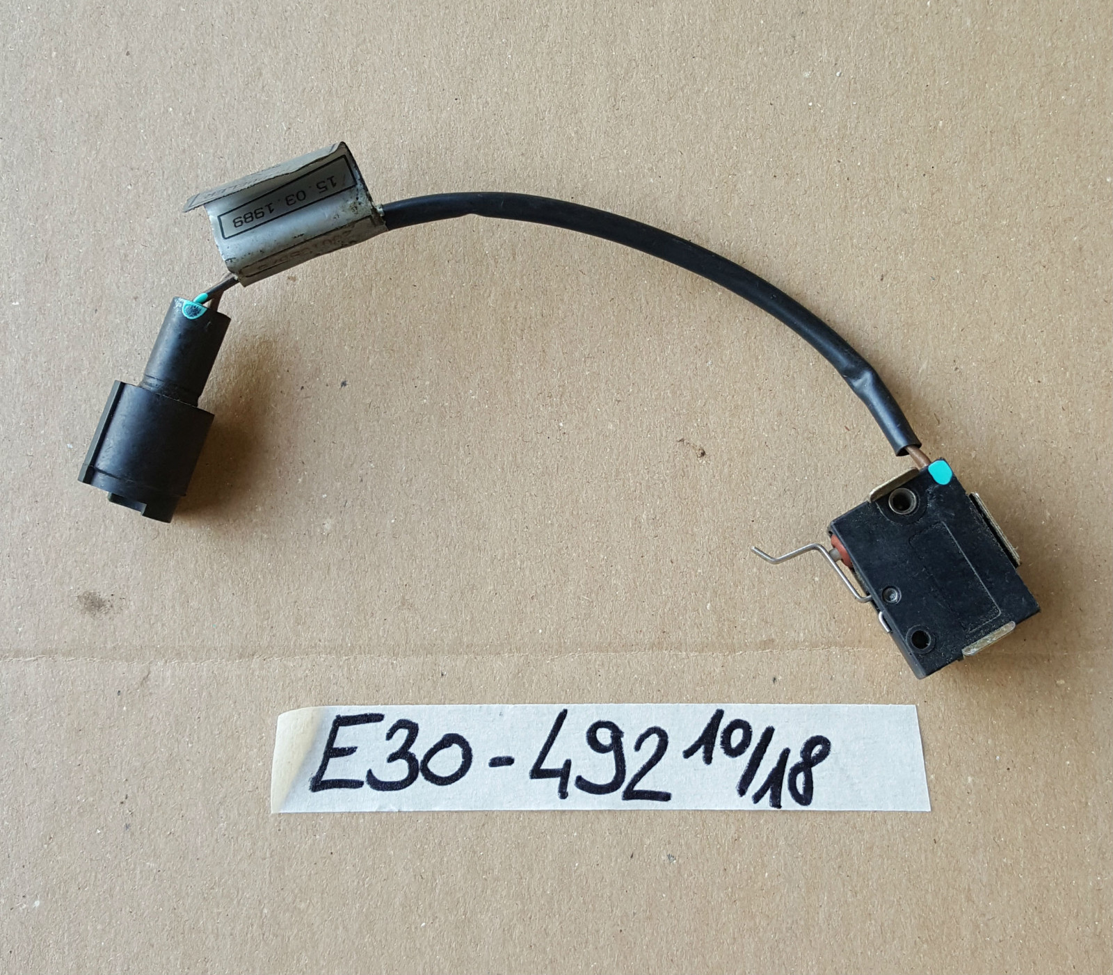 BMW E30 Cabrio M3 Microschalter Verdeck Heckscheibe Gebläse Lüftung 1377492 – Bild 1