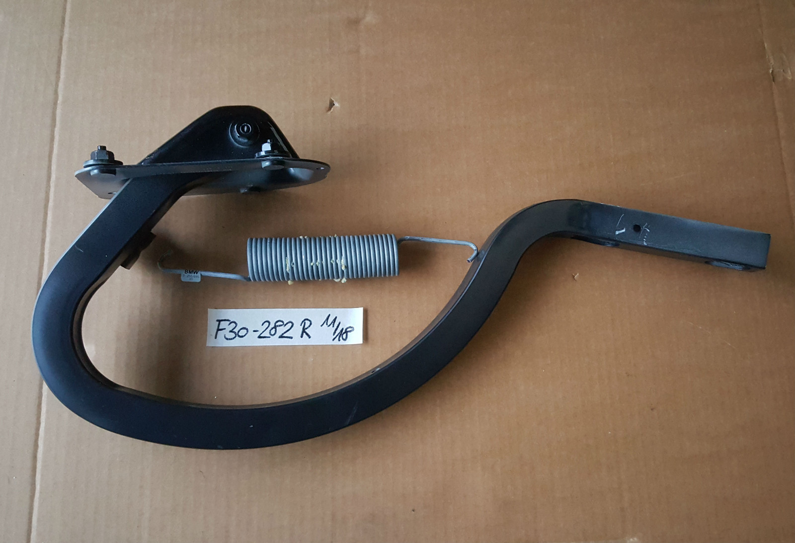 BMW F30 F35 Heckdeckel Scharnier Kofferraum Gelenk + Feder Heckklappe 4858281 – Bild 1