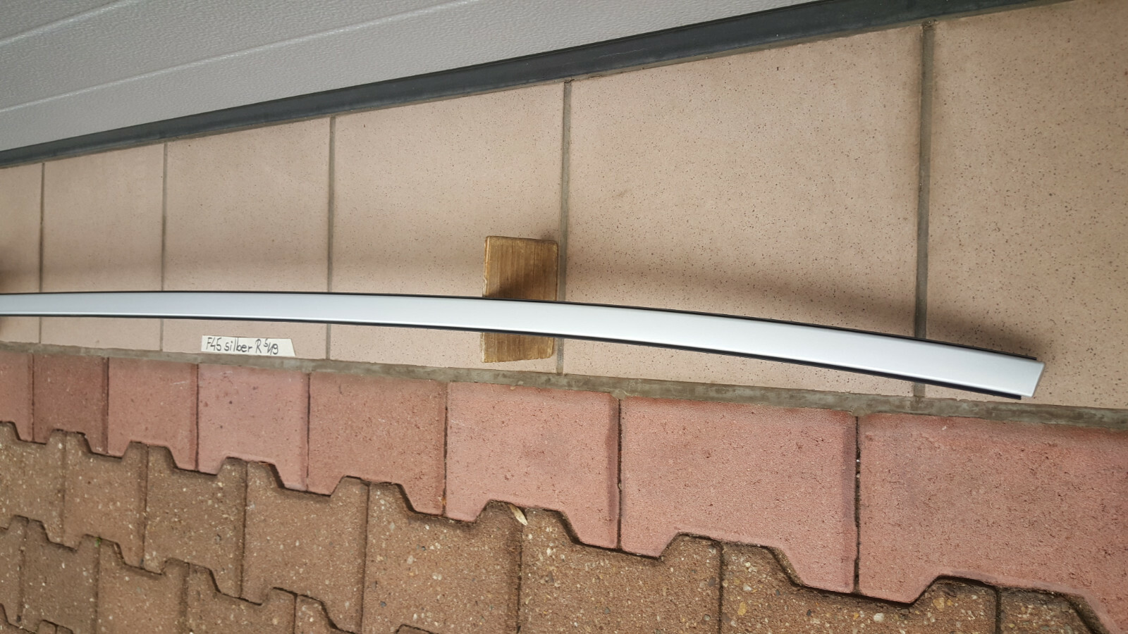 BMW 2er F45 Active Tourer Dach Leiste Zierleiste Dach RECHTS Silber A83 7400090  – Bild 3