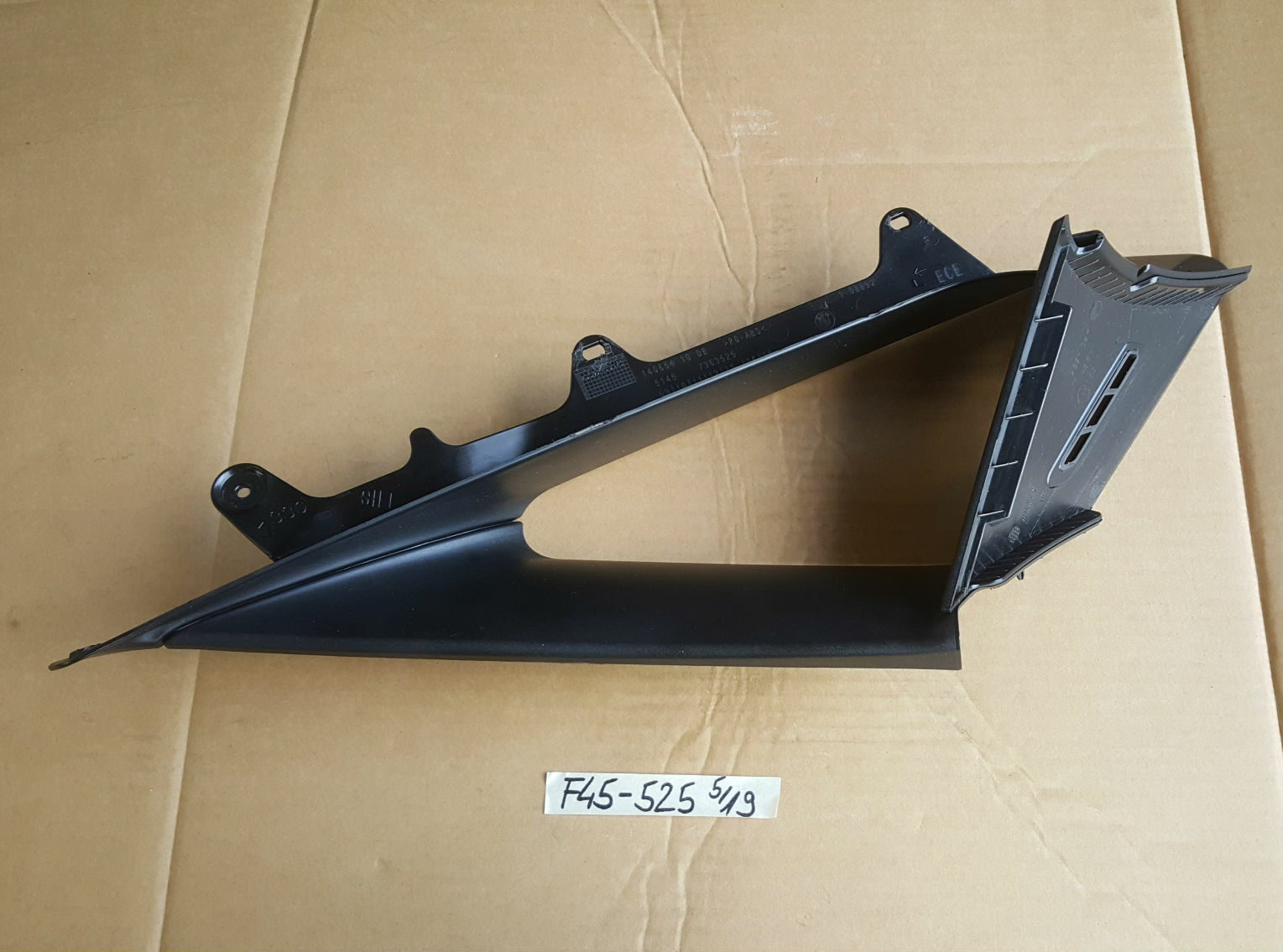 BMW 2er F45 Active Tourer Seiten Verkleidung Scheibe Fahrer Seite VORNE LINKS  – Bild 1