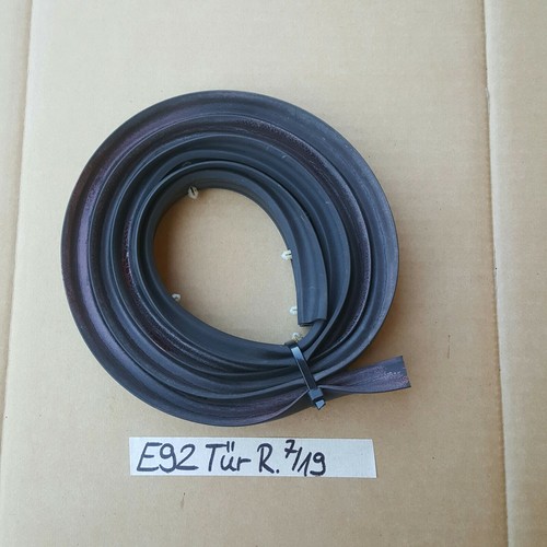 BMW E92 E93 Tür Dichtung unten Fugenabdichtung rechts  7119094 – Bild 2