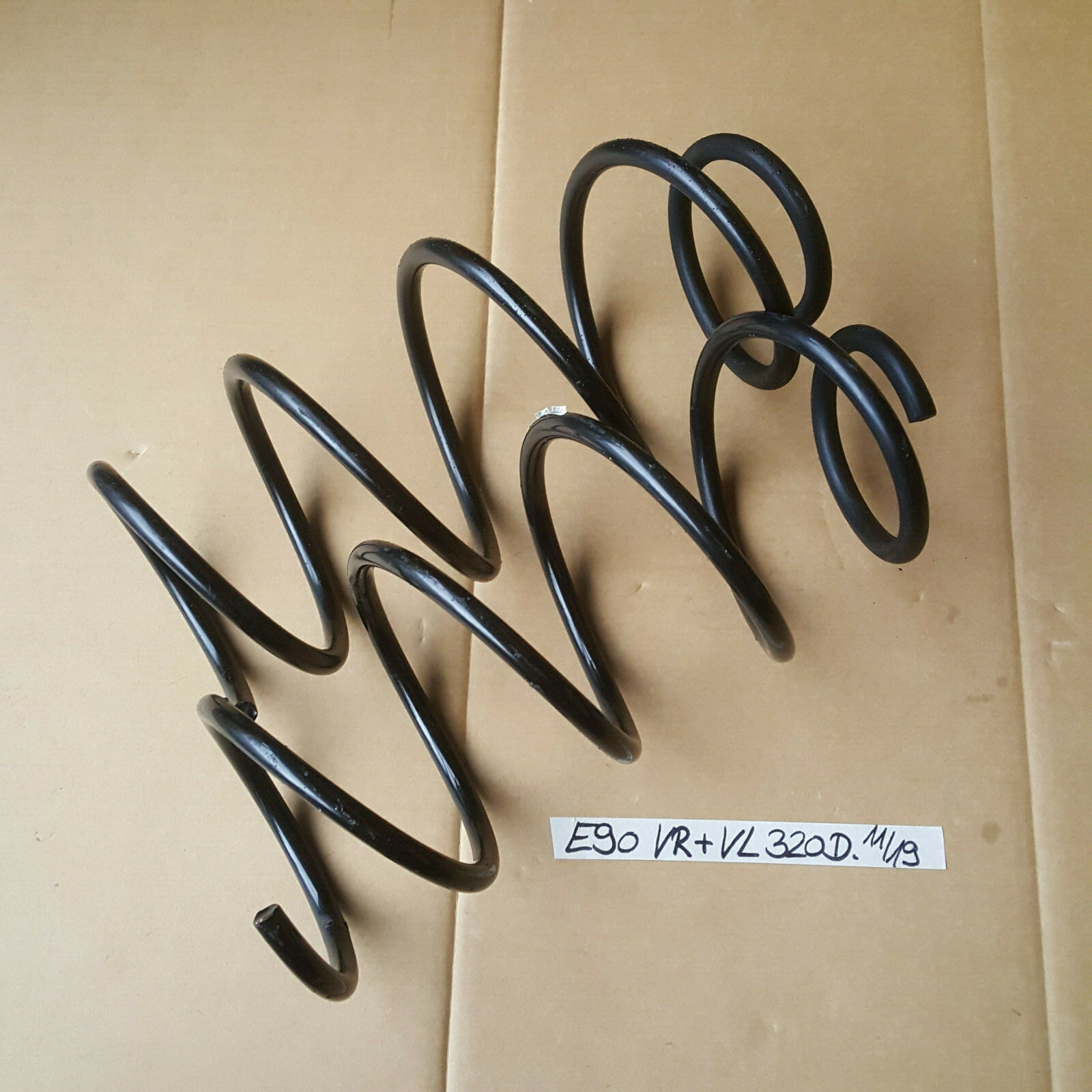 BMW E90 E91 E92 Spiral Tonnen Feder Set VORNE rechts + links  – Bild 1