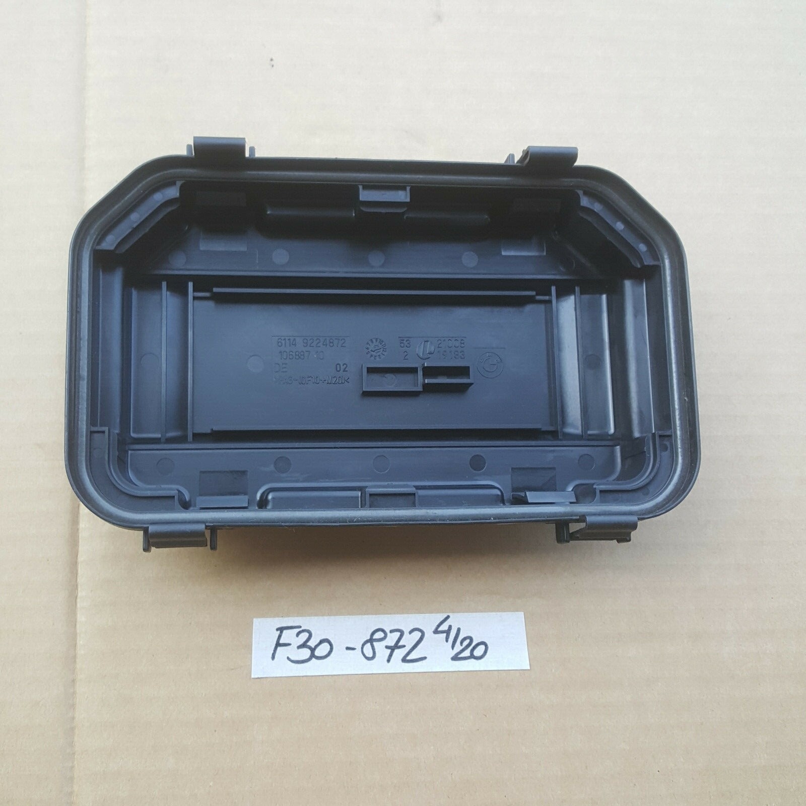 BMW F30 F31 F34 F20 F21 Deckel Steuergeräte Box Klappe Aufbewahrungsbox 9224872 – Bild 2
