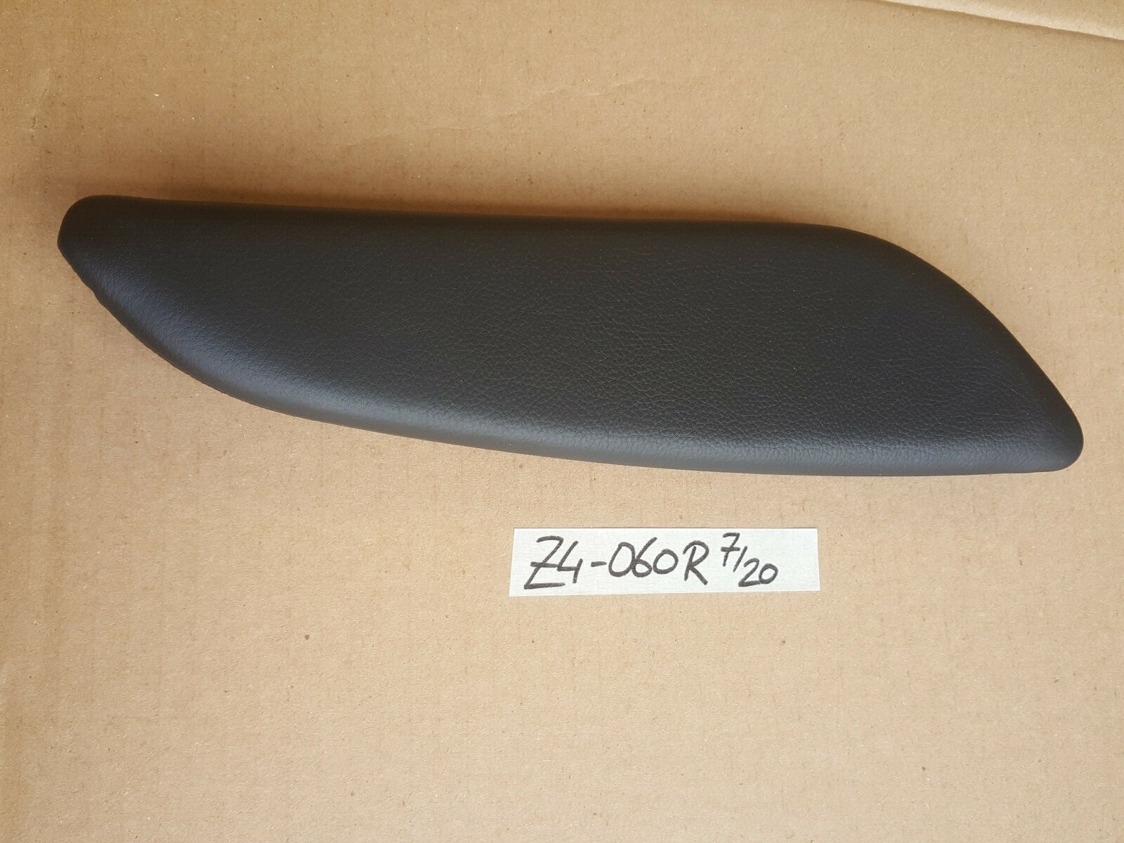 BMW Z4 E85 E86 Mittelkonsole Verkleidung Leder Blende Kniepad rechts 7026216 – Bild 1