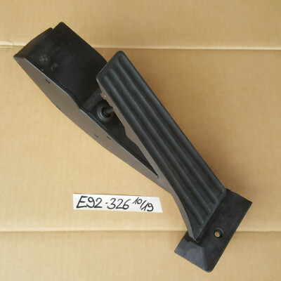 BMW  3er E90 E91 E92 LCI Gaspedal Fahrpedalmodul Automatik Getriebe 6762326 – Bild 1