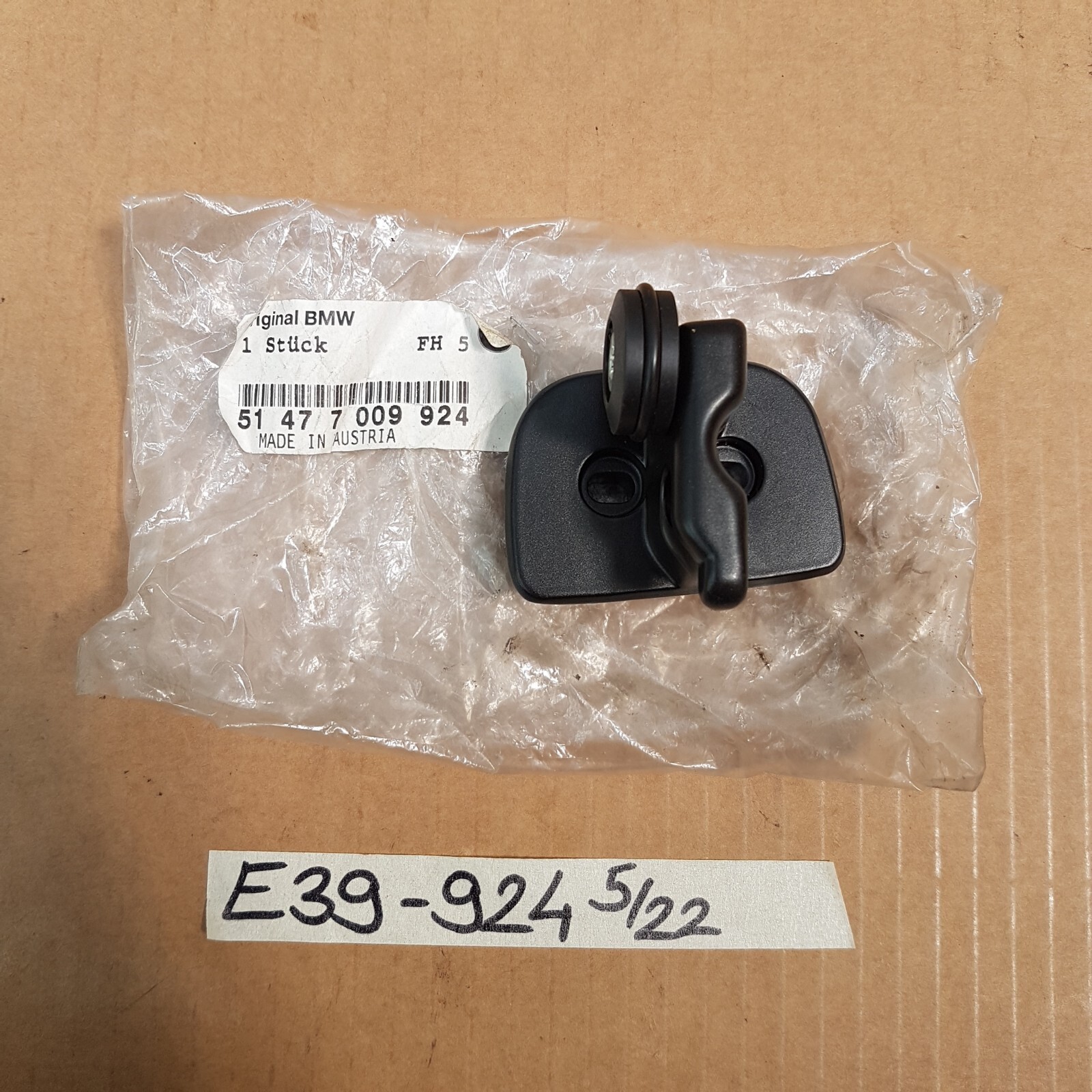 BMW E39 Touring Gepäckraum Rolle 7009924 Rollenbock Ladeboden rechts  – Bild 2