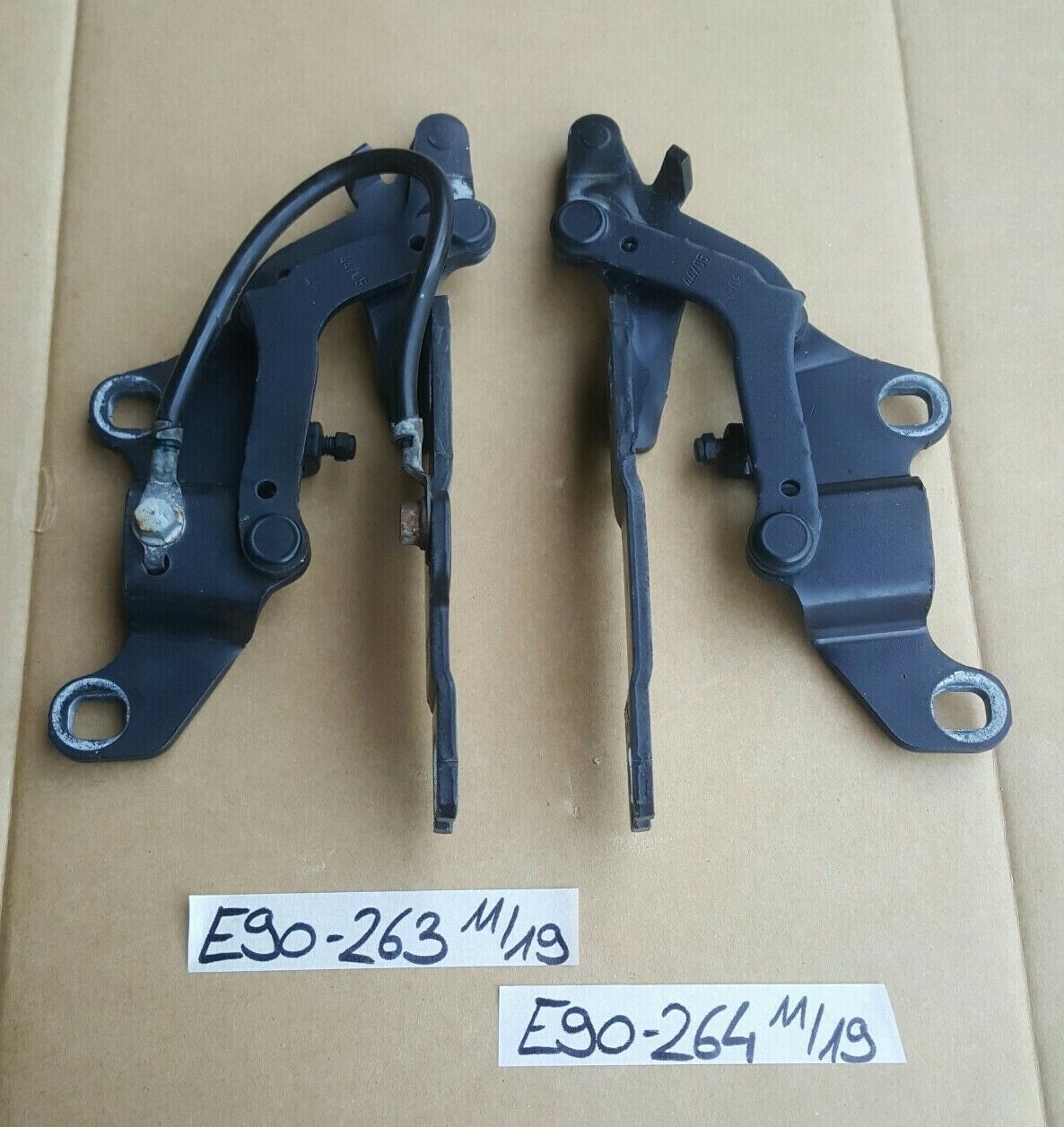 BMW E90 E91 E92 Hauben Motorhauben Scharnier 7115263 Gelenk Frontklappe 7115264 – Bild 1