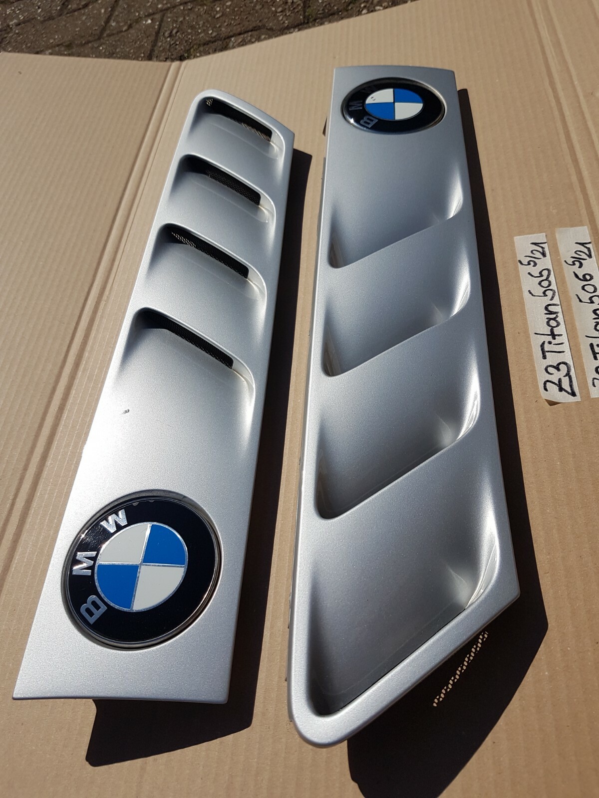 BMW Z3 Lufteinlass Ki​emen Ziergitter Motorhaube Titan Silber RECHTS + LINKS