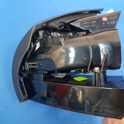 BMW Z4 Frischluftgrill schwarz RECHTS Gitter Lüftung Düse 7025632 Getränkehalter – Bild 5