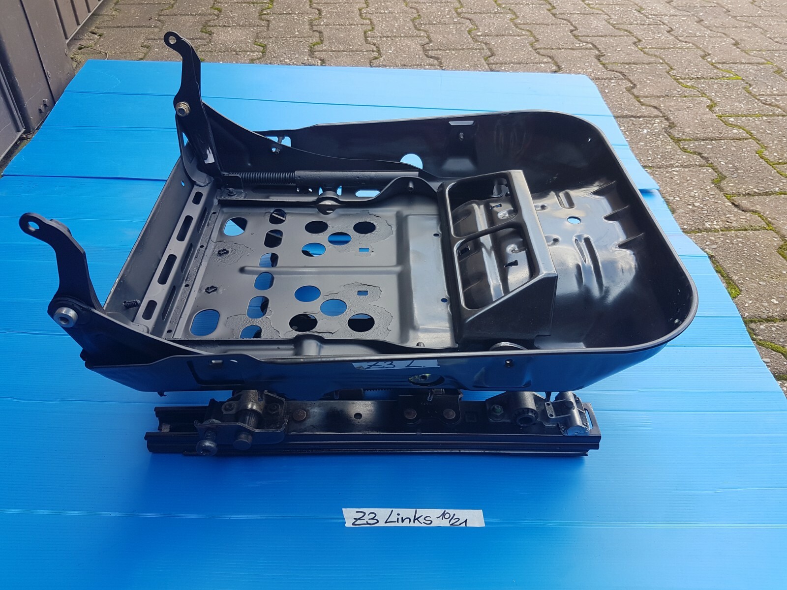 BMW Z3 Roadster Fahrer Sitz Unterteil Gestell LINKS Sitz Schale Schiene Spindel – Bild 2