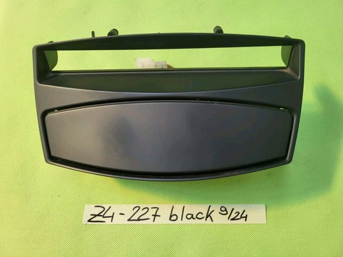 BMW Z4 Mittelkonsole Ablagefach Aschenbecher schwarz 7037227 Zigaretten Anzünder – Bild 1