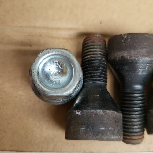 original BMW Z4 E85 E87 E90 E92 E93 E60 E61 Felgenschloss 37  Radschrauben M12 – Bild 3
