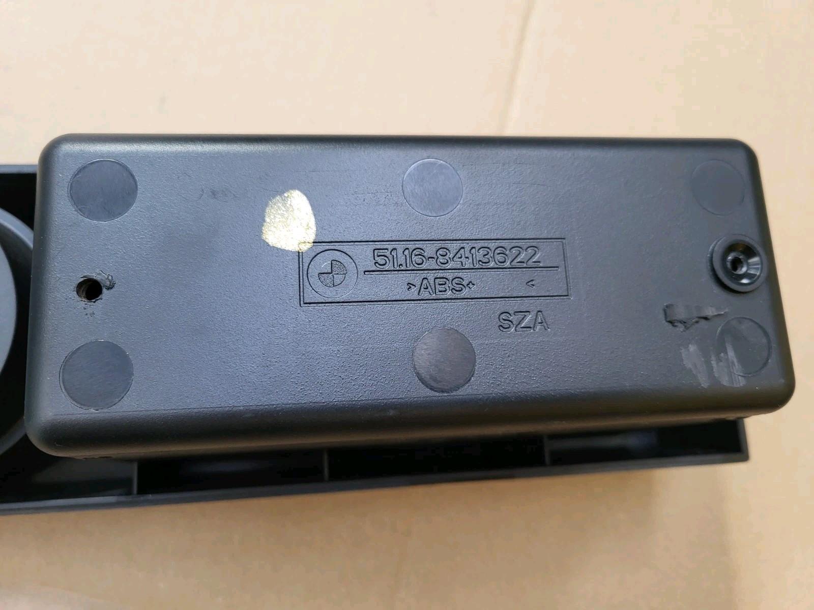 BMW Z3 Mittelkonsole Getränkehalter Einsatz Blende Verkleidung 8413622 – Bild 5