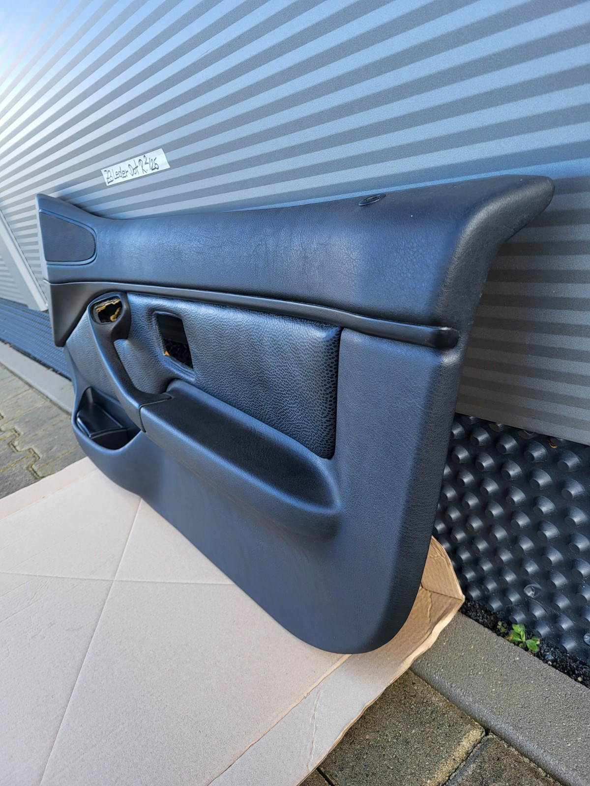 BMW Z3 Roadster Coupe Tür Verkleidung Leder Dot Schwarz RECHTS mit Türgriff – Bild 4