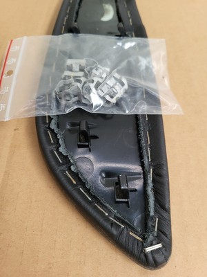 BMW Z4 E85 E86 Mittelkonsole Verkleidung Leder Blende Kniepad rechts + links – Bild 7